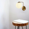 Applique GLOBUS Curve - Laiton patiné & Verre opalin