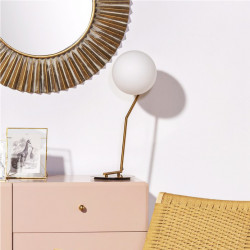 Lampe à poser COSMO - Laiton doré & Verre opalin