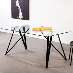 Table ILYANA
